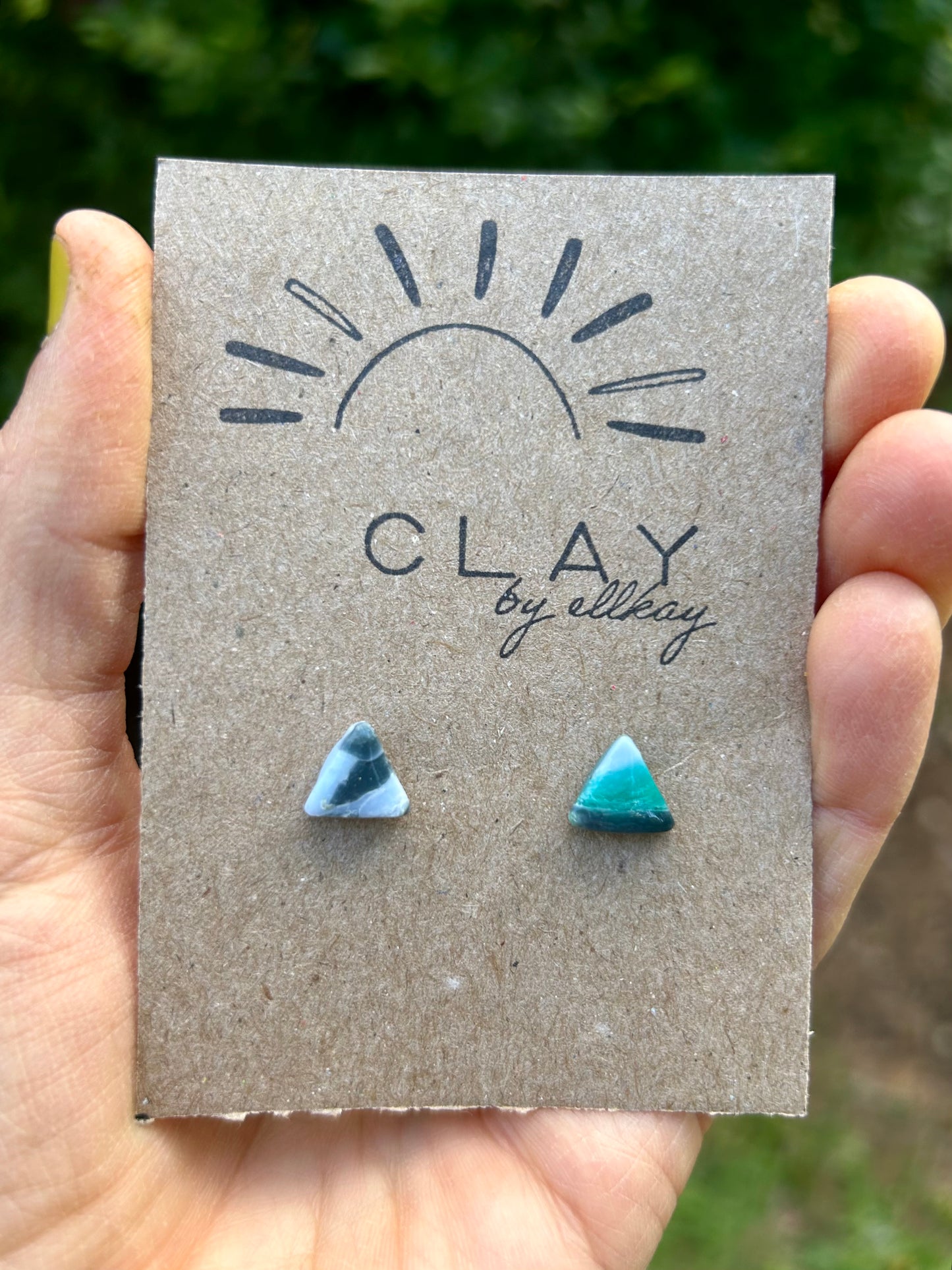 O7 OCEANS Tiny Triangle Studs